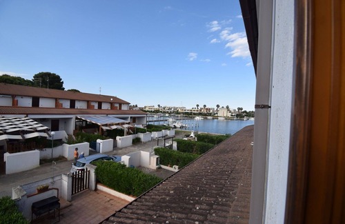 Fabrizio Villa | Beautiful villa for 4 guests with A/C, WIFI, TV, balcony, pets allowed, panoramic view and park.