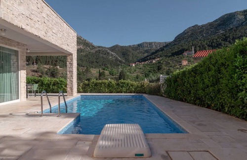 Pitve Villa | Beautiful Villa Fantasy 1
