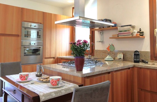 Monfumo Villa | Beautiful villa for 4 people with hot tub, pool, WIFI, TV, patio, pets allowed and parking