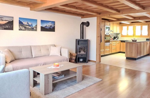 Innertkirchen Villa | Beautiful villa for 4 people with WIFI, TV, terrace, pets allowed, panoramic view and parking