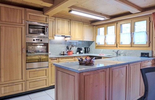 Innertkirchen Villa | Beautiful villa for 4 people with WIFI, TV, terrace, pets allowed, panoramic view and parking