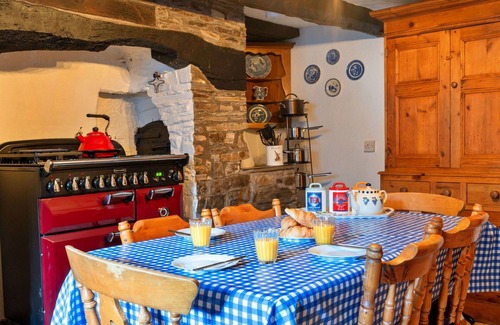 Chittlehampton House | Beautiful villa for 5 people with WIFI, pets allowed and parking