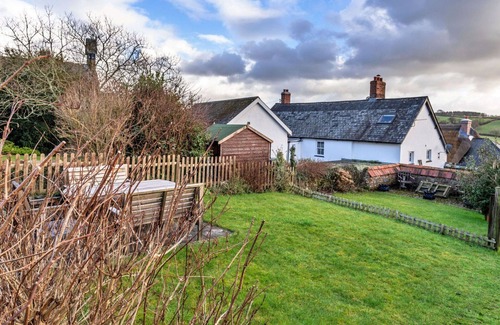 Chittlehampton House | Beautiful villa for 5 people with WIFI, pets allowed and parking