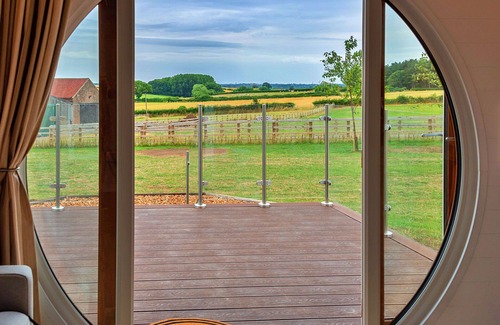 Low Catton House | Beautiful villa for 5 guests with WIFI, terrace and parking