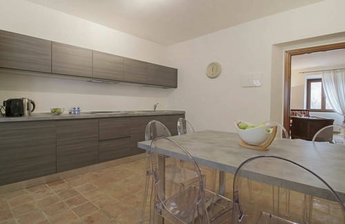 Tresana Villa | Beautiful villa for 4 guests with pool, A/C, WIFI, TV, terrace, pets allowed and panoramic view