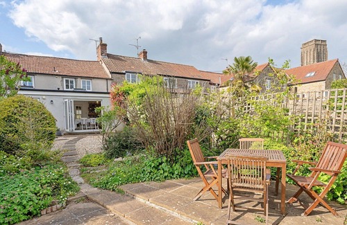 Batcombe House | Beautiful villa for 5 people with WIFI, pets allowed and parking