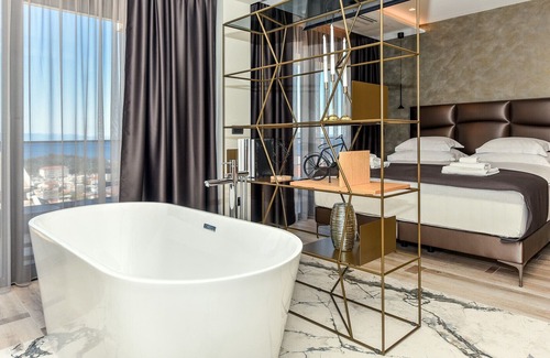 Moca Villa | Beautiful Villa Horatia