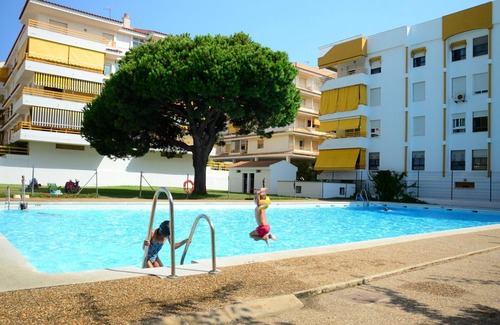 Punta Umbria Ski Chalet | Beautiful villa in a gated 50m from the beach