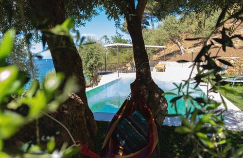 Sant'Ambrogio Villa | Beautiful villa on the seaside with pool