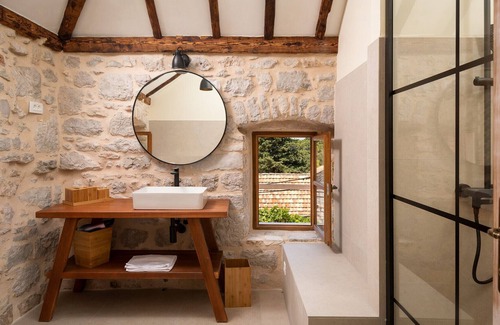 Pitve Villa | Beautiful Villa Valente