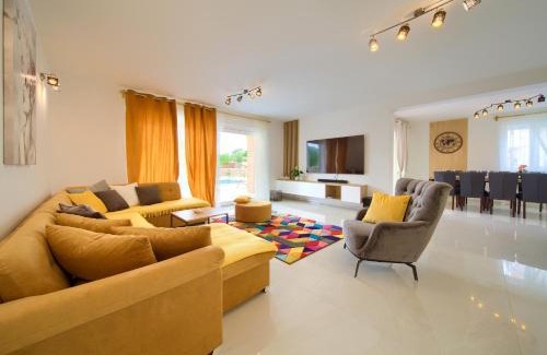 Poljica Villa | Beautiful Villa Vita Maris with heated pool
