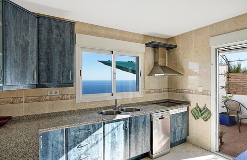 Salobrena Villa | Beautiful Villa with Sea Views, Pool, Garden & Wi-Fi
