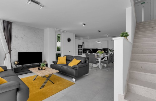 Veliko Brdo Villa | Beautiful Villa with heated pool, terrace with sea view, barbecue, 3 bedrooms