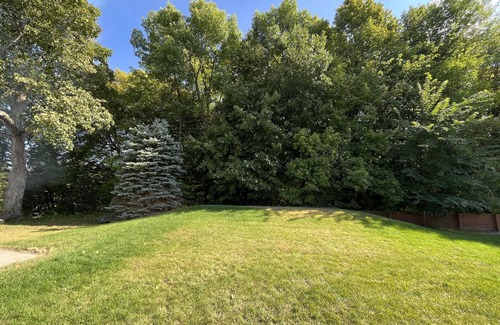 Faribault House | Beautiful walk out rambler on Fox Lake, great for year round use