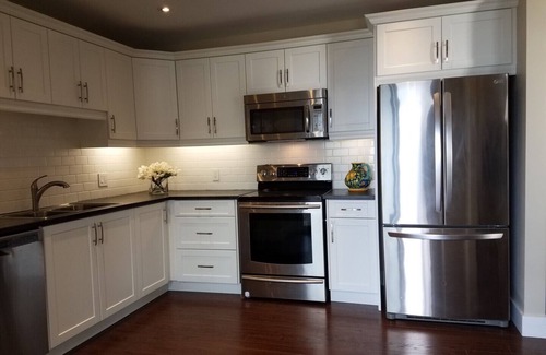 Carrying Place House | Beautiful Waterfront Home on Bay of Quinte.