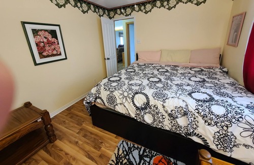 Plantagenet Cottage | Beautiful Waterfront Cottage on Ottawa River