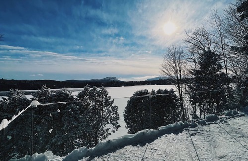Orford Ski Chalet | Beautiful waterfront property