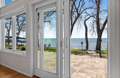 Luxemburg House | Beautiful waterfront home on Green Bay in Door County.