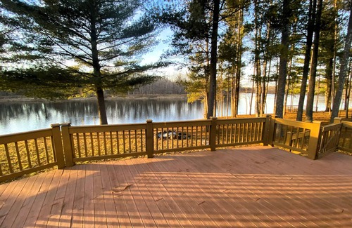 Ingalls Cabin | Beautiful waterfront and wildlife views in this quiet riverfront cabin