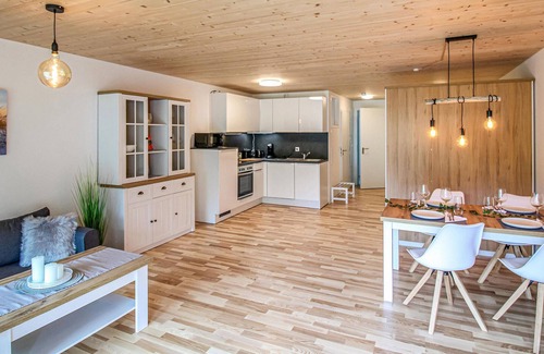 Muhlhausen Apartment | Beautiful, welcoming apartment with balcony and views of the hilly surroundings.