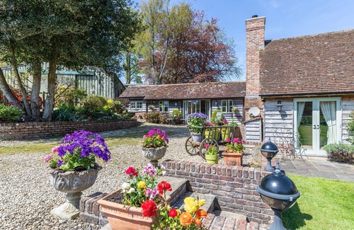 Frampton Cottage | Beautifully appointed west Dorset Cottage With Open Parkland Views