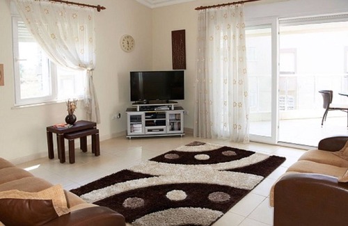 Kemer Mahallesi Apartment | Beautifully Appointed Private 2 Bed Apartment In A Safe Central Community