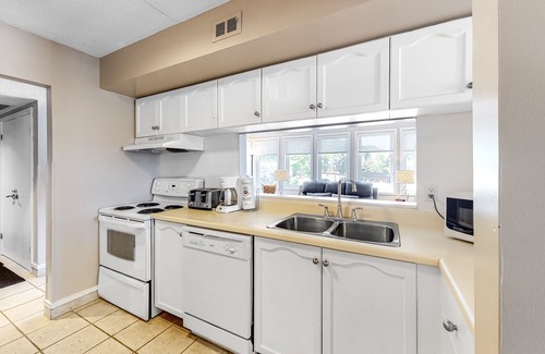 The Blue Mountains Condo | Beautifully-decorated four-season family getaway in Blue Mountain