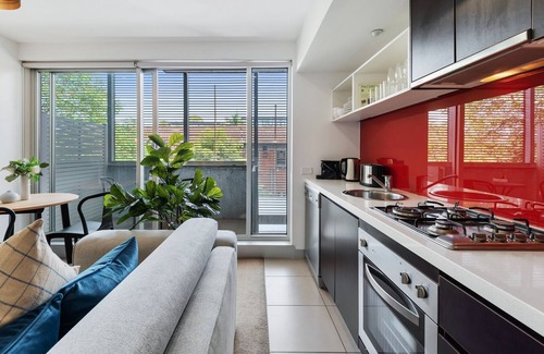 St Kilda Apartment | Beautifully Cosy St Kilda Apartment