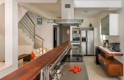 Mirce Villa | Beautifully Decorated Villa Near Green Village