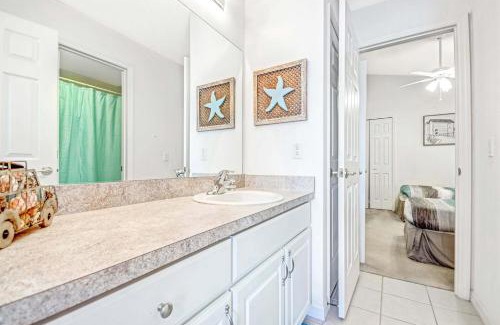 Highgate Park House | Beautifully Decorated Remodeled Pool Home