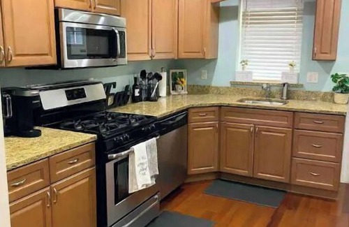 South Baltimore House | Beautifully decorated Federal Hill home w/rooftop