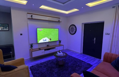 Port Harcourt Apartment | Beautifully furnished 1 bedroom fully air conditioned apartment