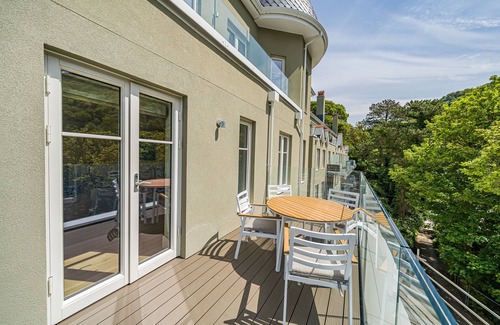 Lynmouth Apartment | Beautifully furnished apartment with outstanding sea views!
