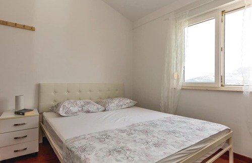 Metkovic Apartment | beautifully furnished and spacious vacation apartment.