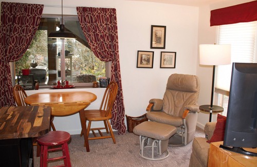 Salem Apartment | Beautifully furnished Studio with AC and WiFi in fantastic Salem
