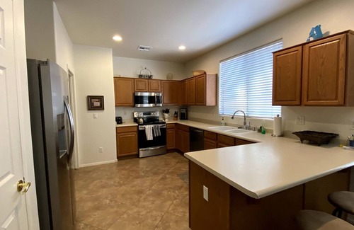 Saguaro Canyon HOA House | Beautifully Furnished 1 Story House 3bd 2ba + Office 2 car garage on cul-de-sac