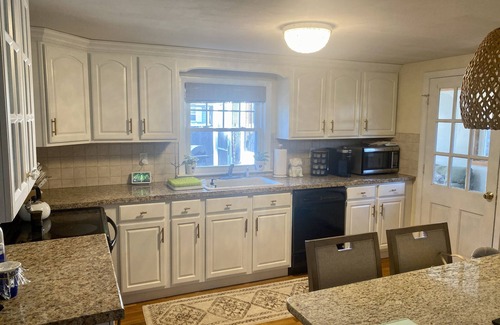 Green Harbor-Cedar Crest House | Beautifully Maintained Home 1/2 mile from Beach!