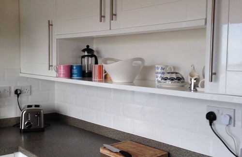 Instow Apartment | Beautifully presented and spacious 2 bedroom apartment offering fabulous views