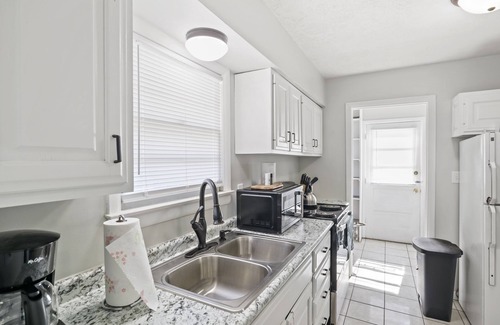 Terre Haute House | Beautifully remodeled 2 bed 1 bath + office house