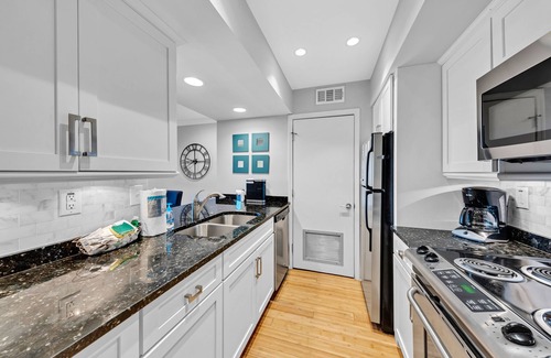 Seabrook Island House | Beautifully Renovated! Tastefully Decorated! On Pelican Beach! Pet Friendly! Amenity Cards!