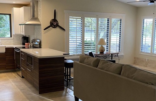 Fly In Spruce Creek House | Beautifully Renovated - Golf Views - Loads of Amenities - Minimum Stay Required