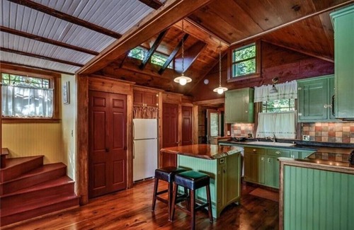 Vassalboro House | Beautifully renovated cottage on quiet lake
