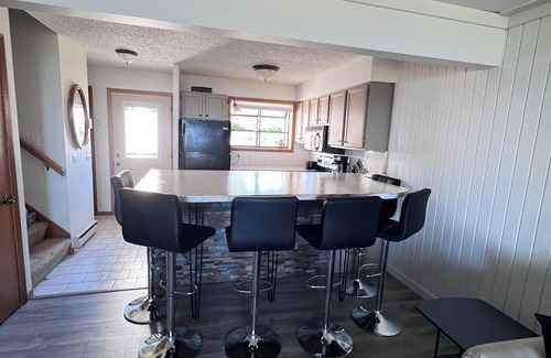 Onamia House | Beautifully Renovated 2 Bedroom Beach Villa on Mille Lacs Lake