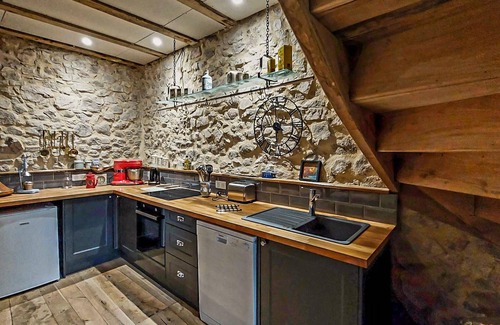 Lunac House | Beautifully renovated barn