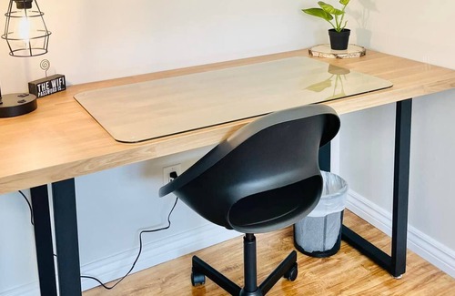 Marathon House | Beautifully Renovated Single Level Executive Oasis