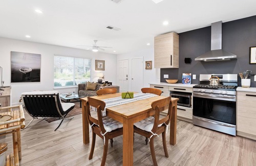 South Manchaca House | Beautifully Renovated & Centrally Located