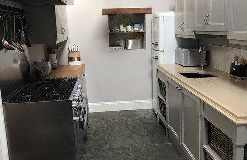 Kettering House | Beautifully restored barn in lovely Northamptonshire Village
