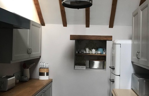 Kettering House | Beautifully restored barn in lovely Northamptonshire Village