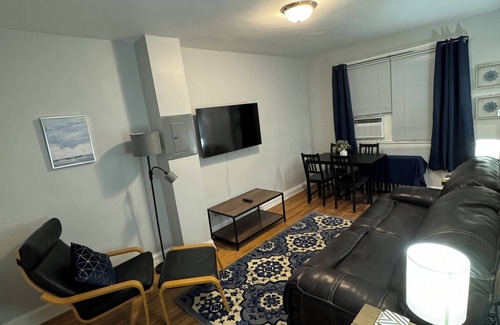 Trinidad Apartment | Beautifully Restored and Sunny 1 Bedrm Apt, Centrally Located, w Private Parking