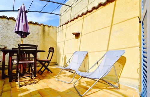 Sablet House | Beautifully Restored Village House With Sunny Terrace Overlooking Church Gardens